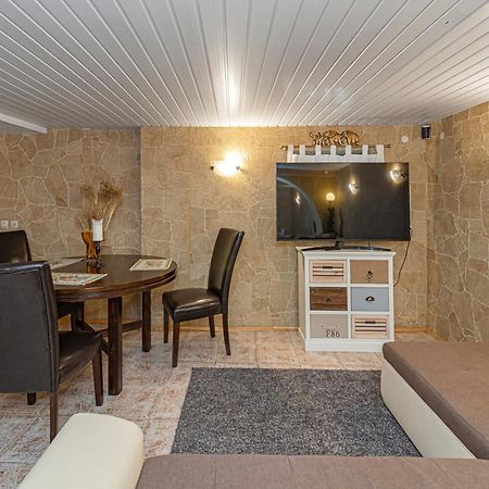 Spacious Studio Apartment By Polo Apartments 考纳斯 外观 照片
